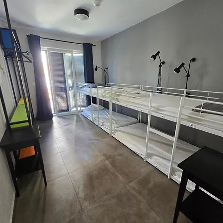 Albergue Subtub Makarska
