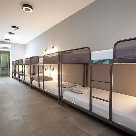 Albergue Subtub Makarska