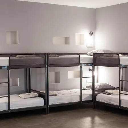 Albergue Subtub Makarska